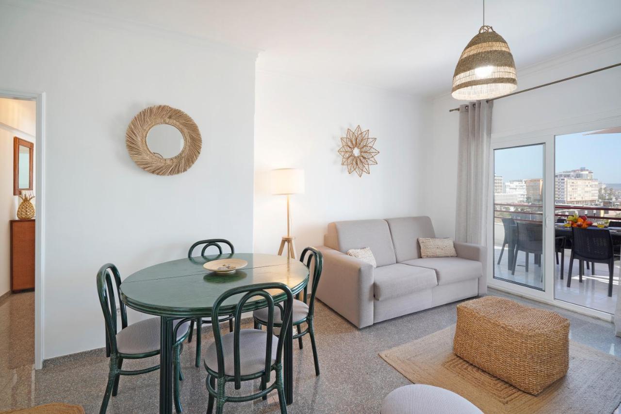 Costa Beach Apartment By The Portuguese Butler Costa de Caparica Kültér fotó