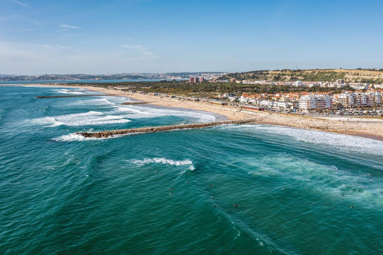 Costa Beach Apartment By The Portuguese Butler Costa de Caparica Kültér fotó